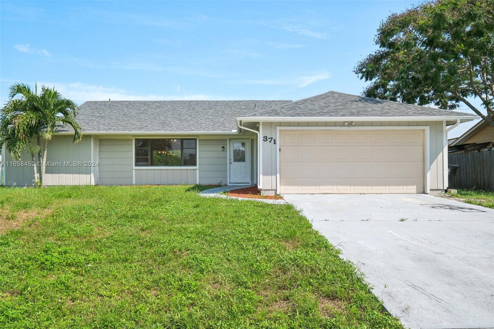 371 SE Fairchild Ave, Port St. Lucie