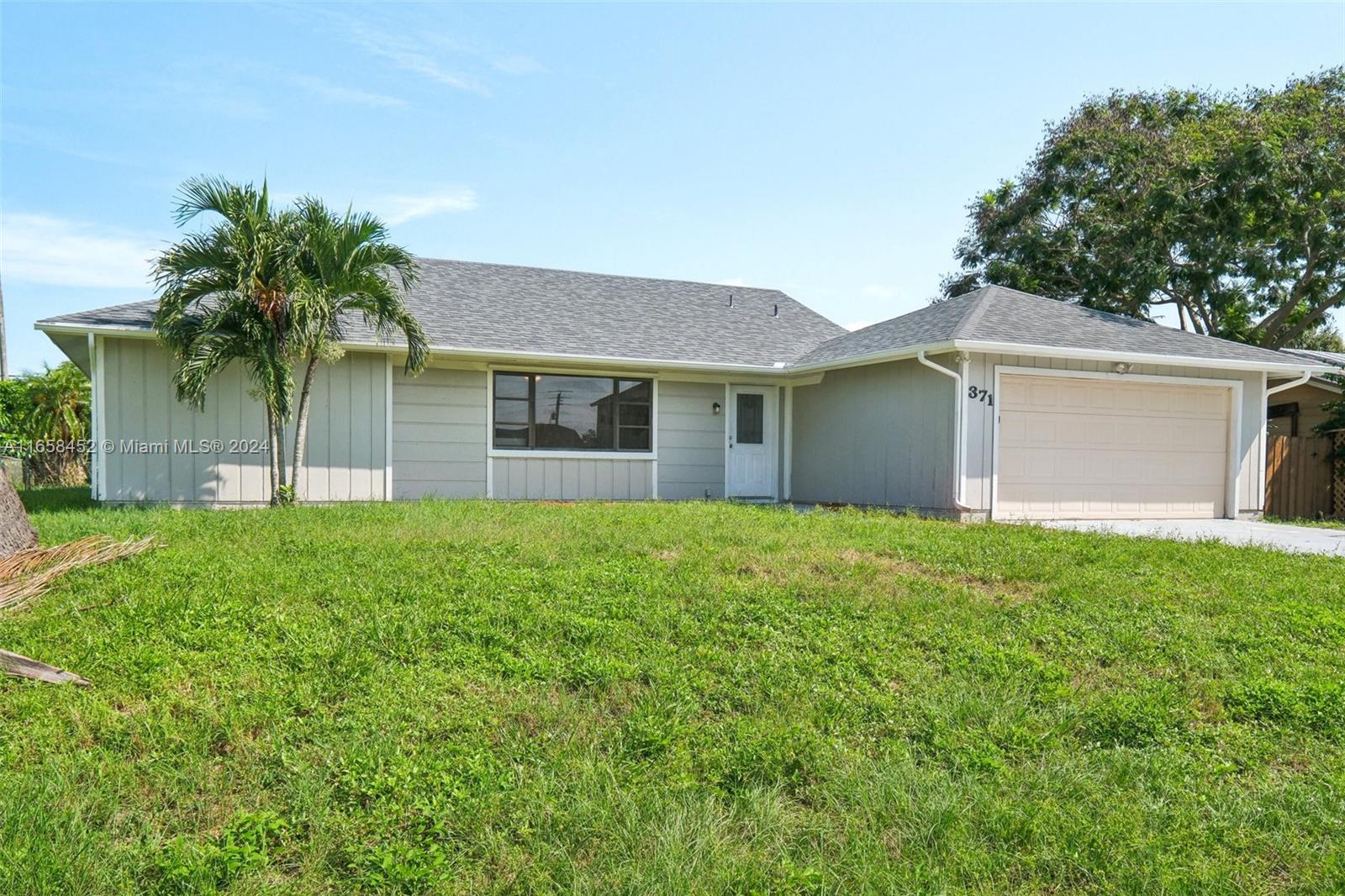 371 SE Fairchild Ave, Port St. Lucie