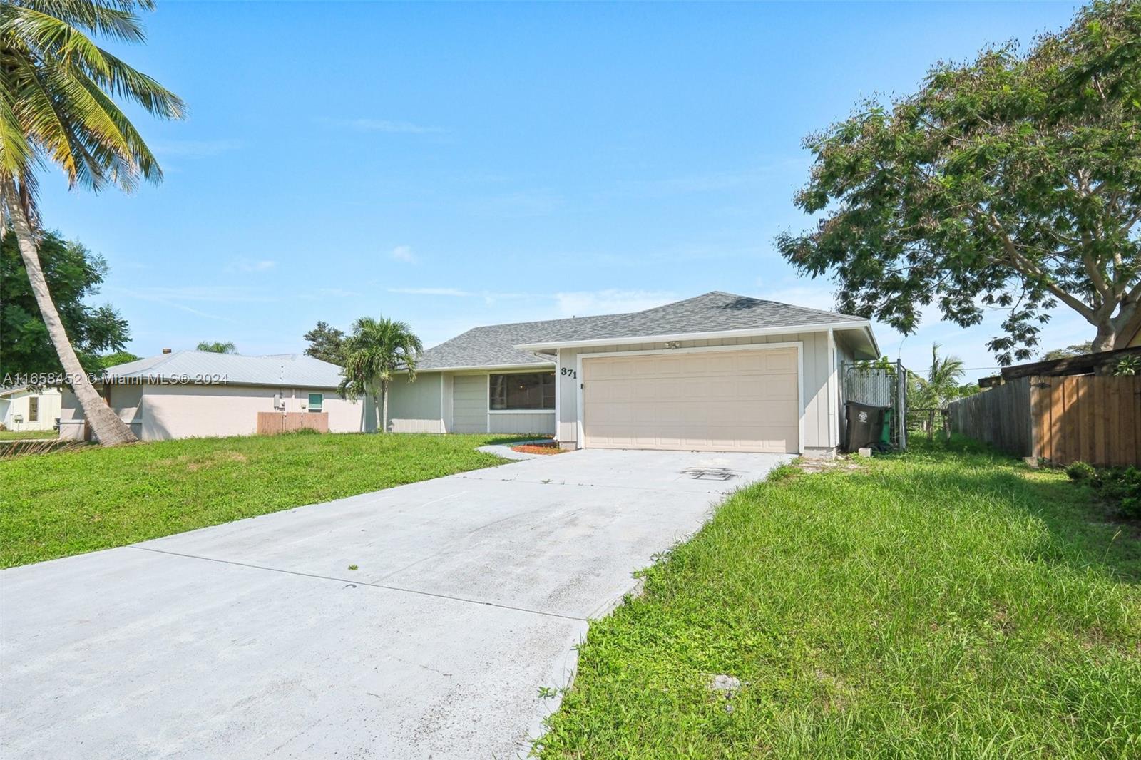 371 SE Fairchild Ave, Port St. Lucie