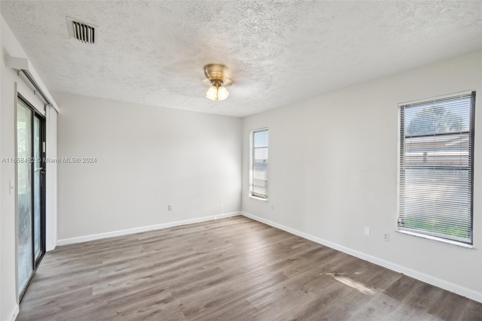 371 SE Fairchild Ave, Port St. Lucie