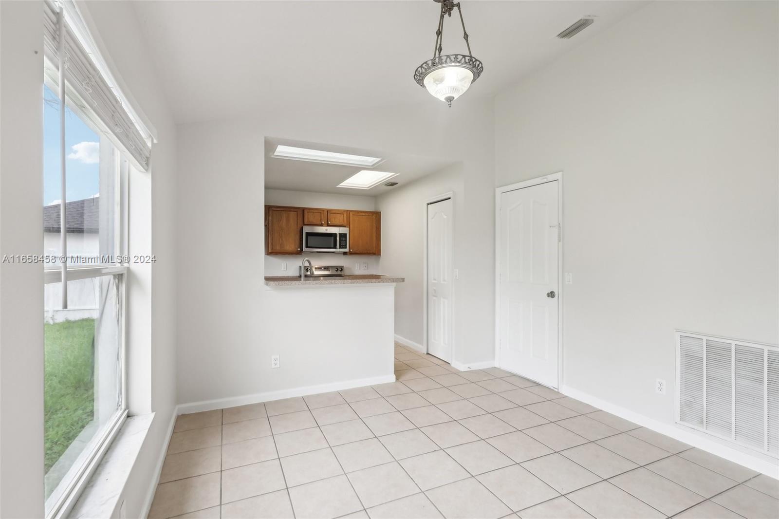 757 SW Acapulco Ter, Port St. Lucie