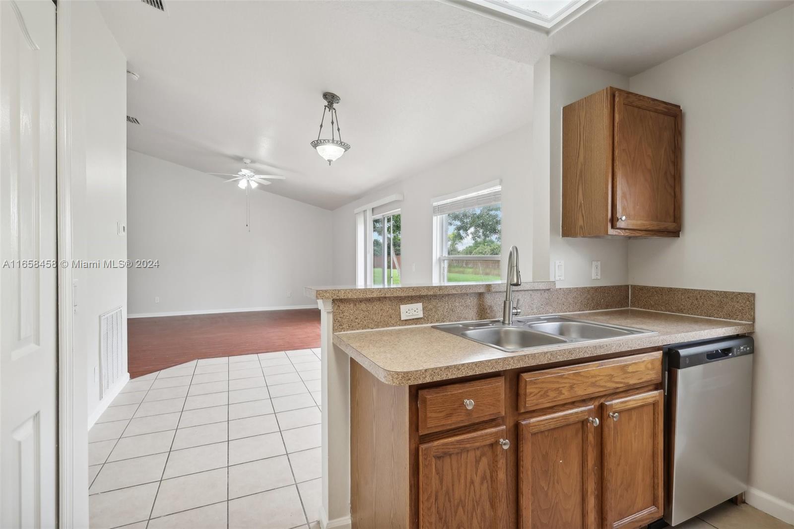 757 SW Acapulco Ter, Port St. Lucie