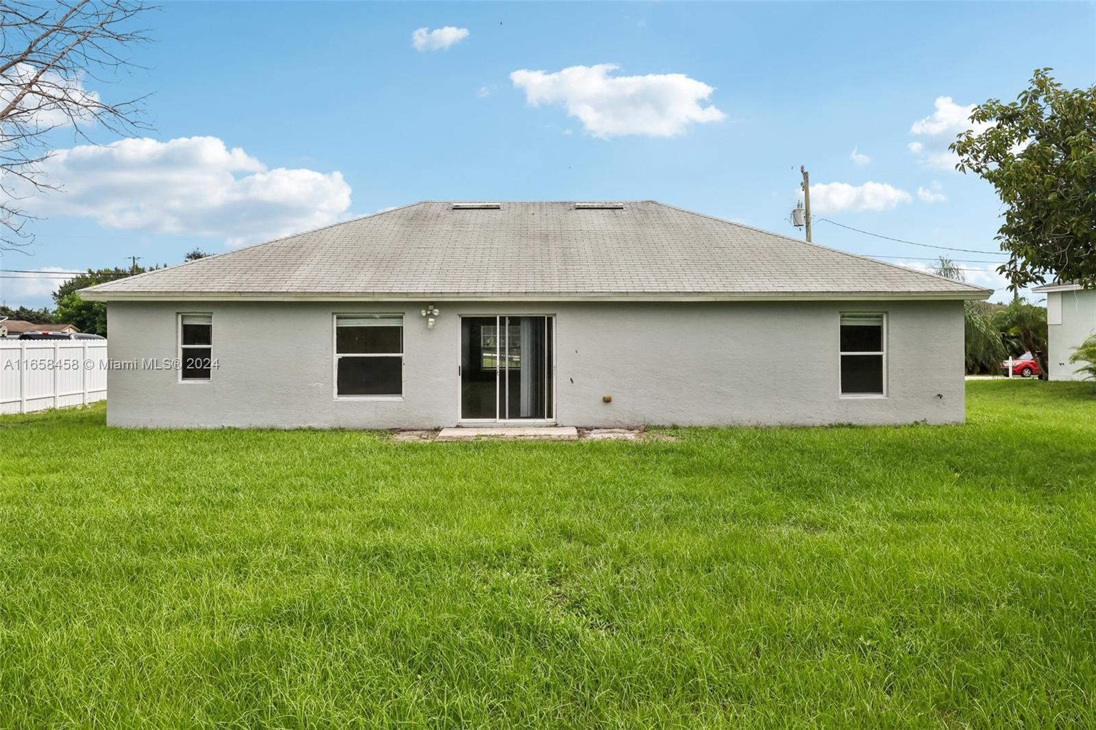757 SW Acapulco Ter, Port St. Lucie