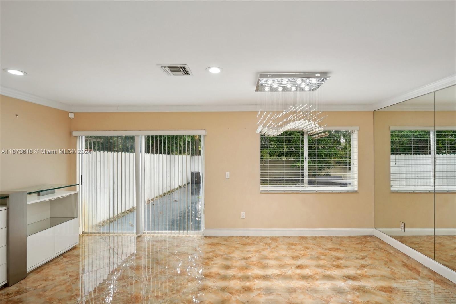 1230 SW 88th Way
