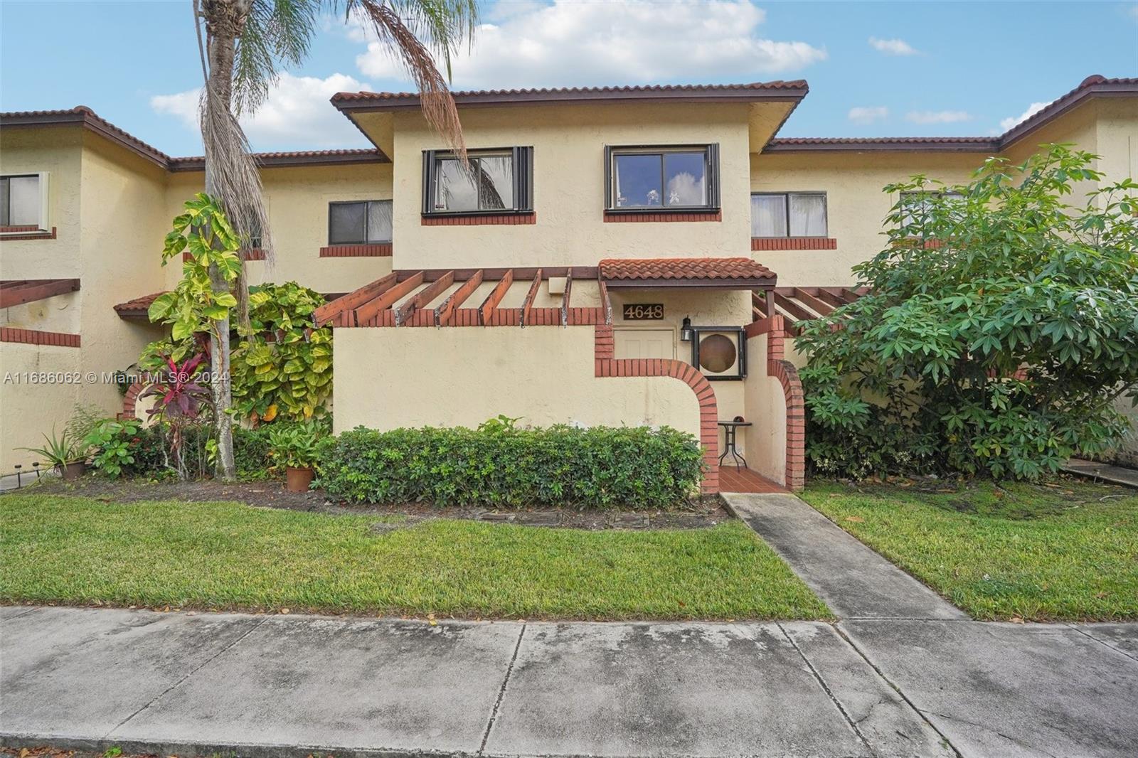 4648 NW 90th Ave # 4648