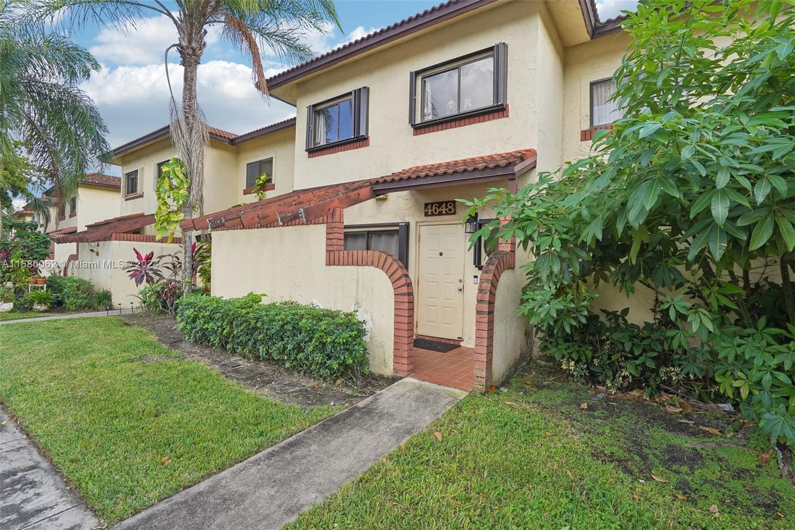 4648 NW 90th Ave # 4648