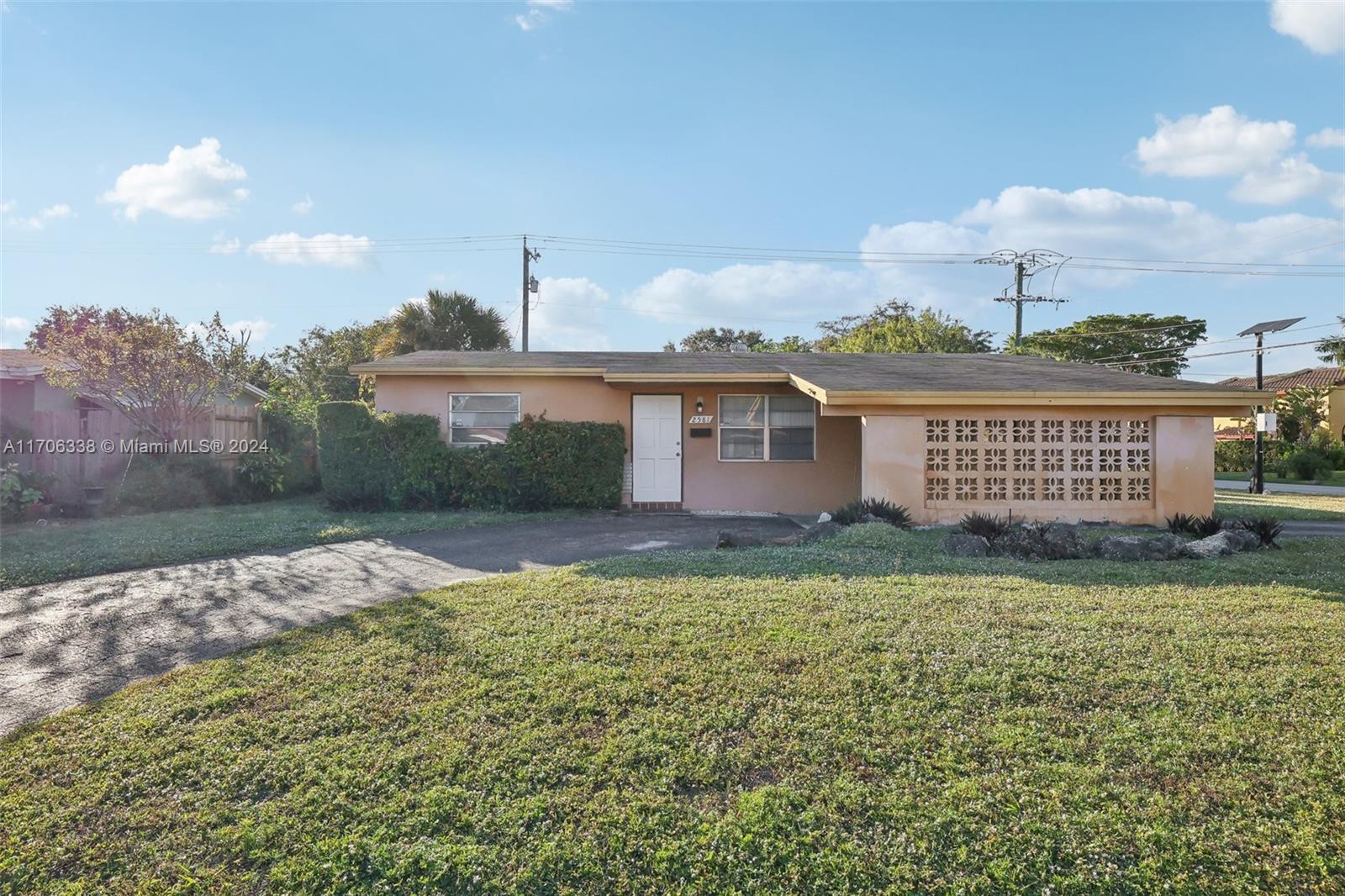 2581 NW 47th Ave