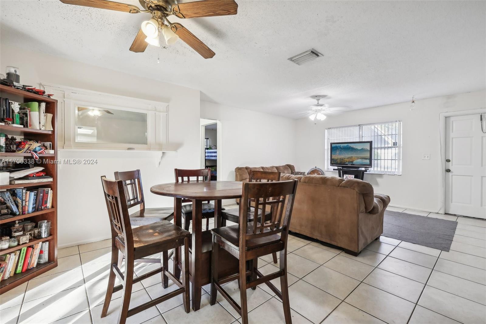 2581 NW 47th Ave