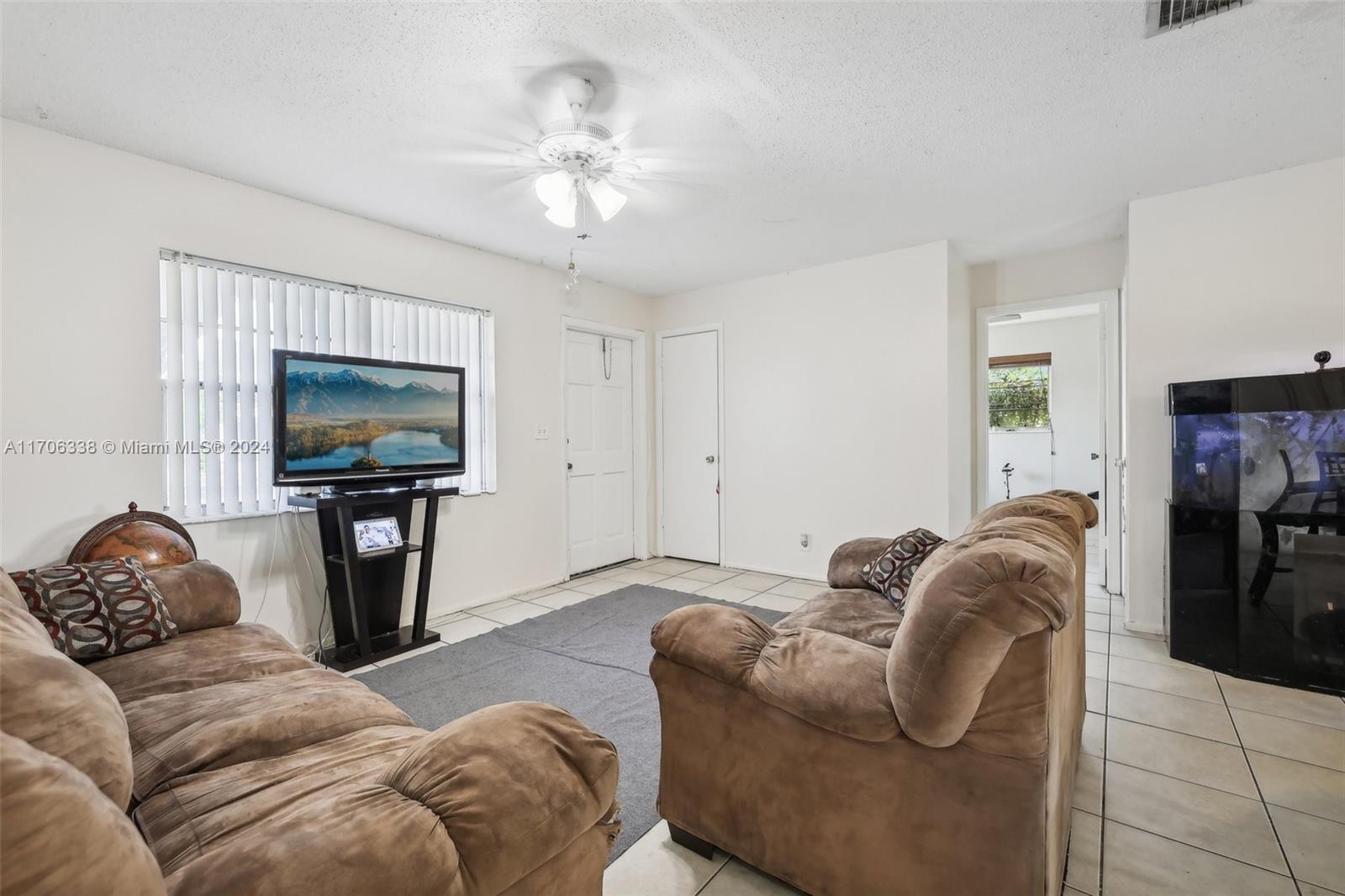 2581 NW 47th Ave