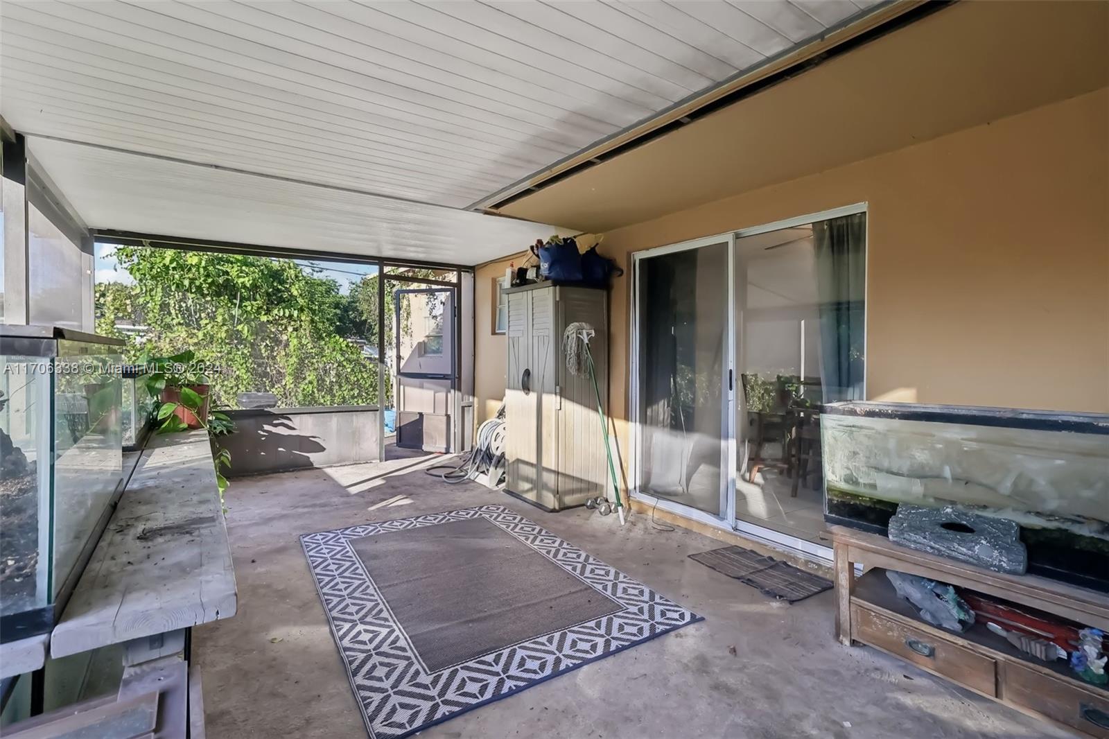2581 NW 47th Ave