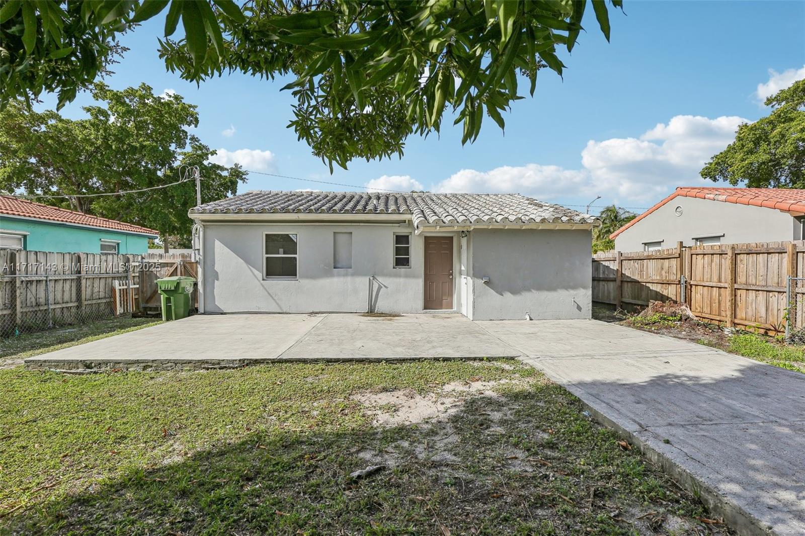 1432 N Andrews Ave