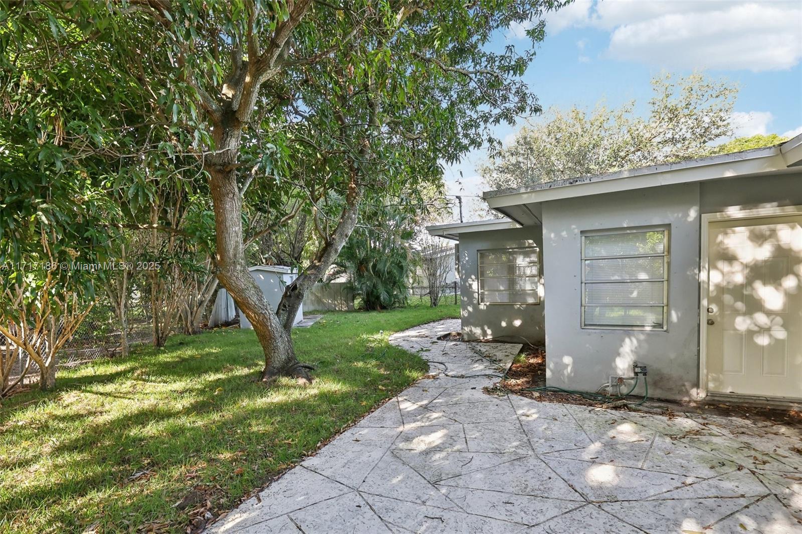 1549 NW 11th Way