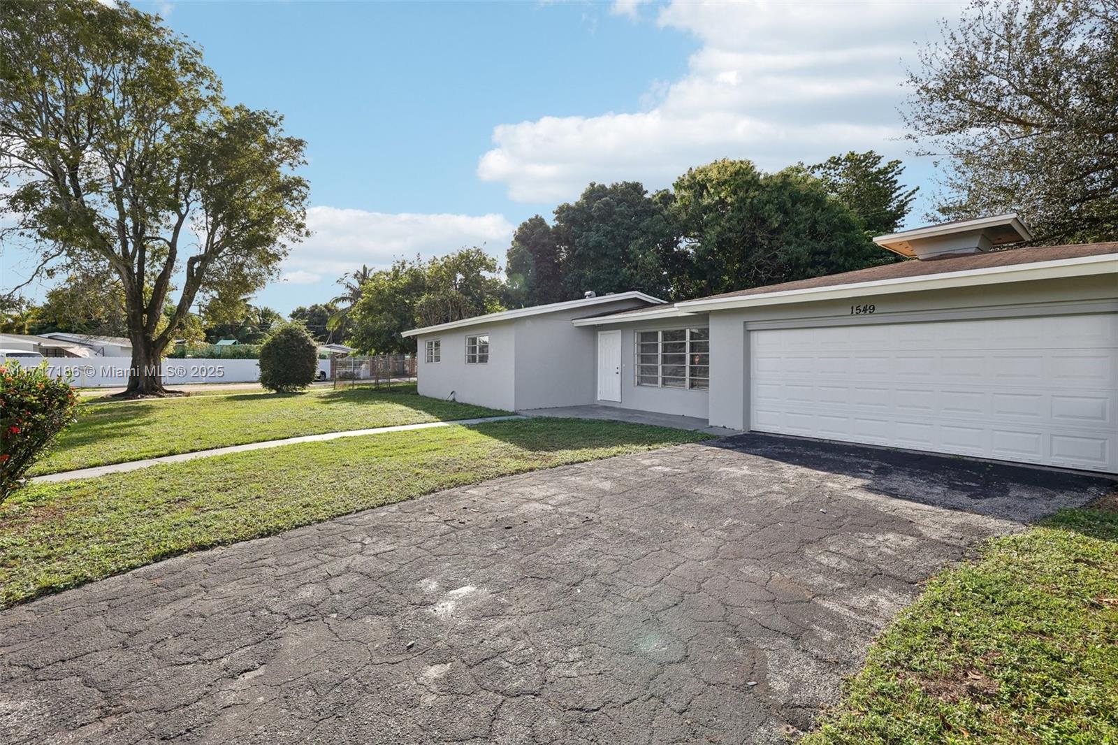 1549 NW 11th Way