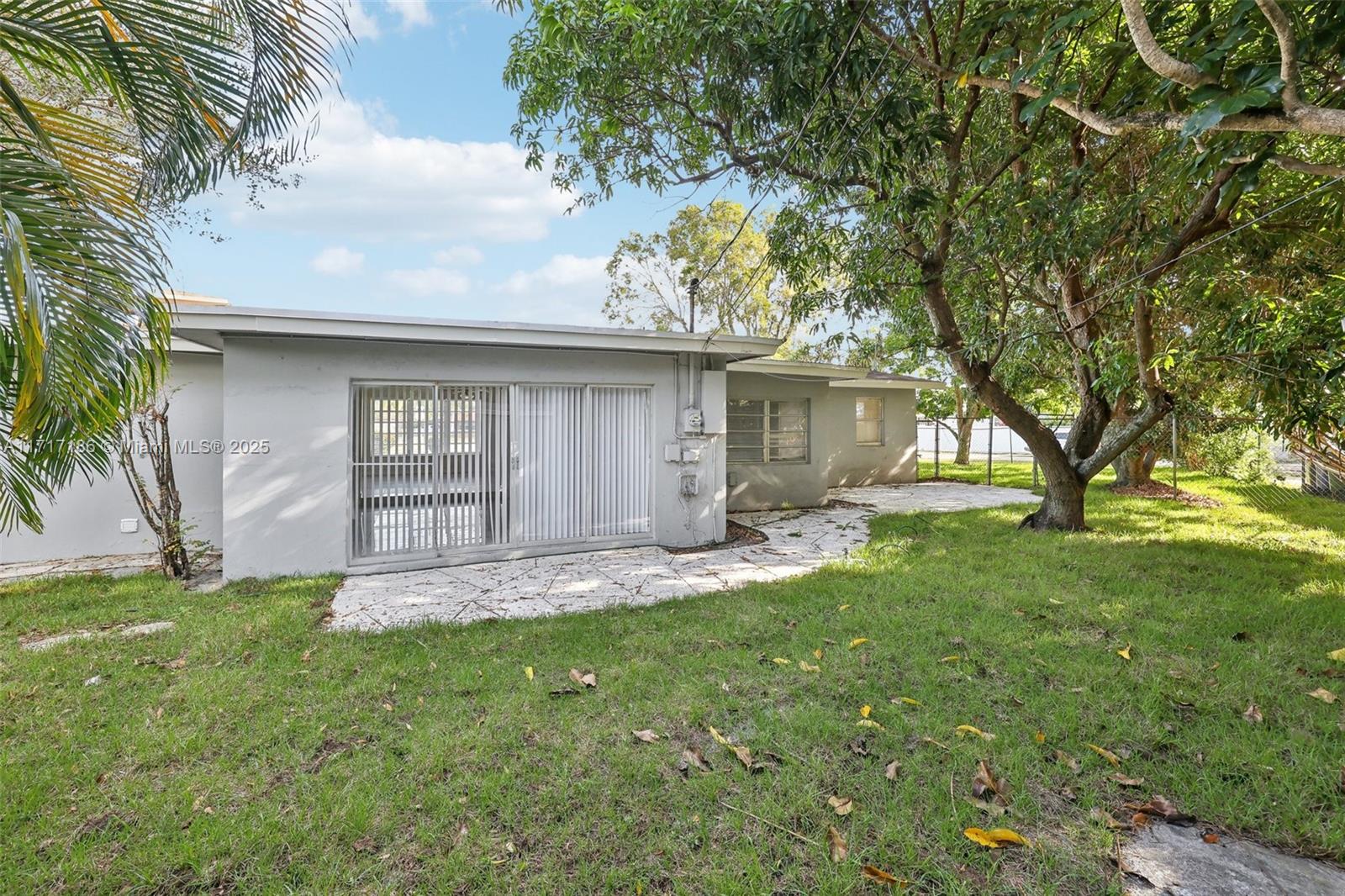 1549 NW 11th Way