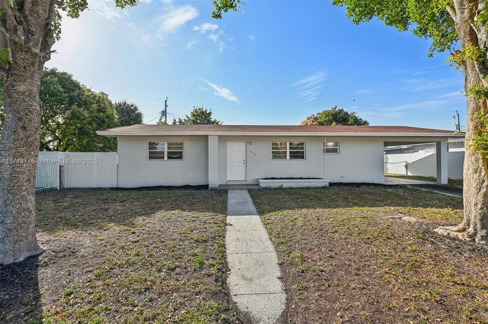 3912 NW 176th Ter