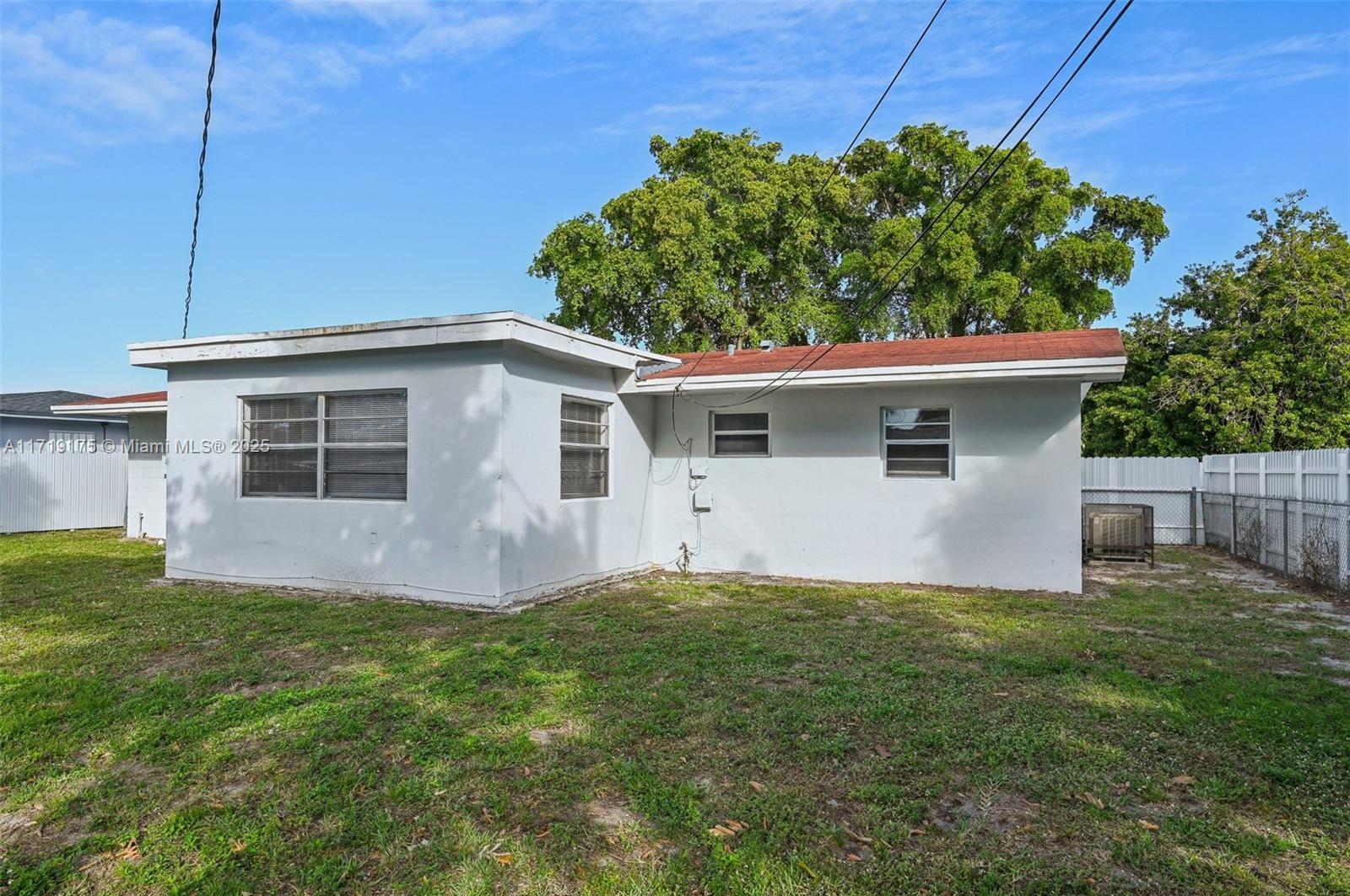3912 NW 176th Ter
