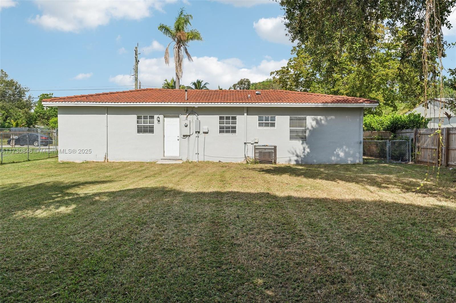 1230 NE 144th St
