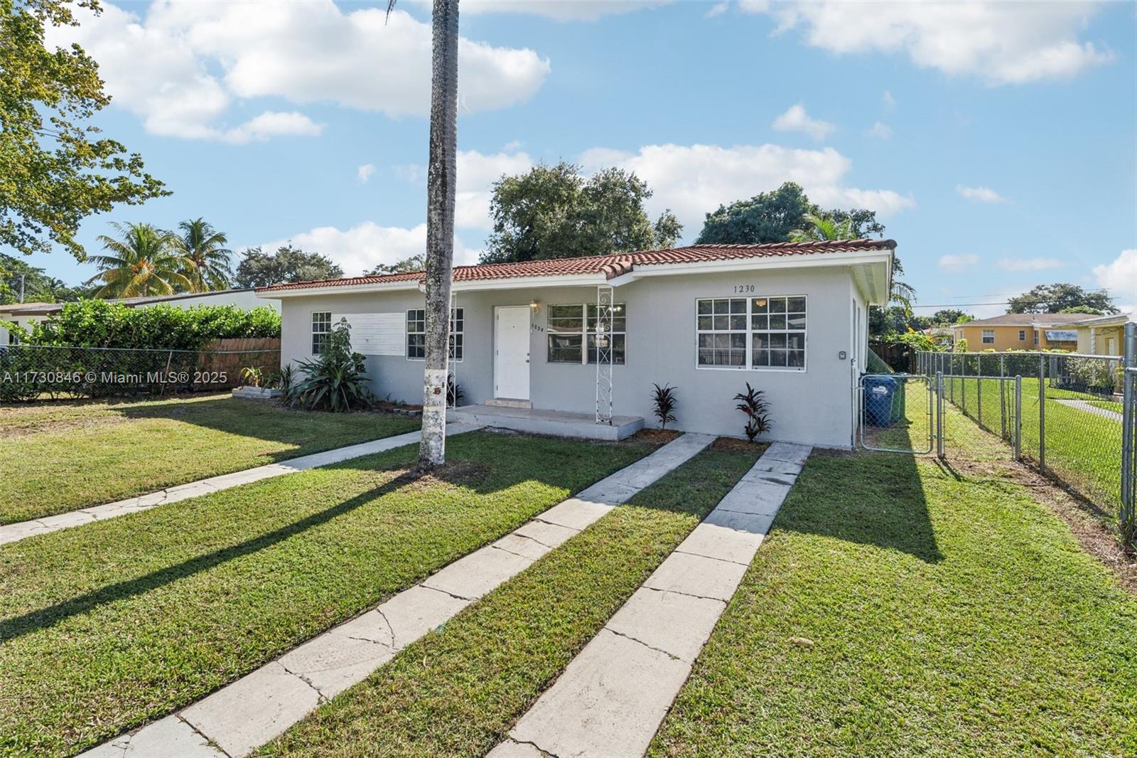 1230 NE 144th St