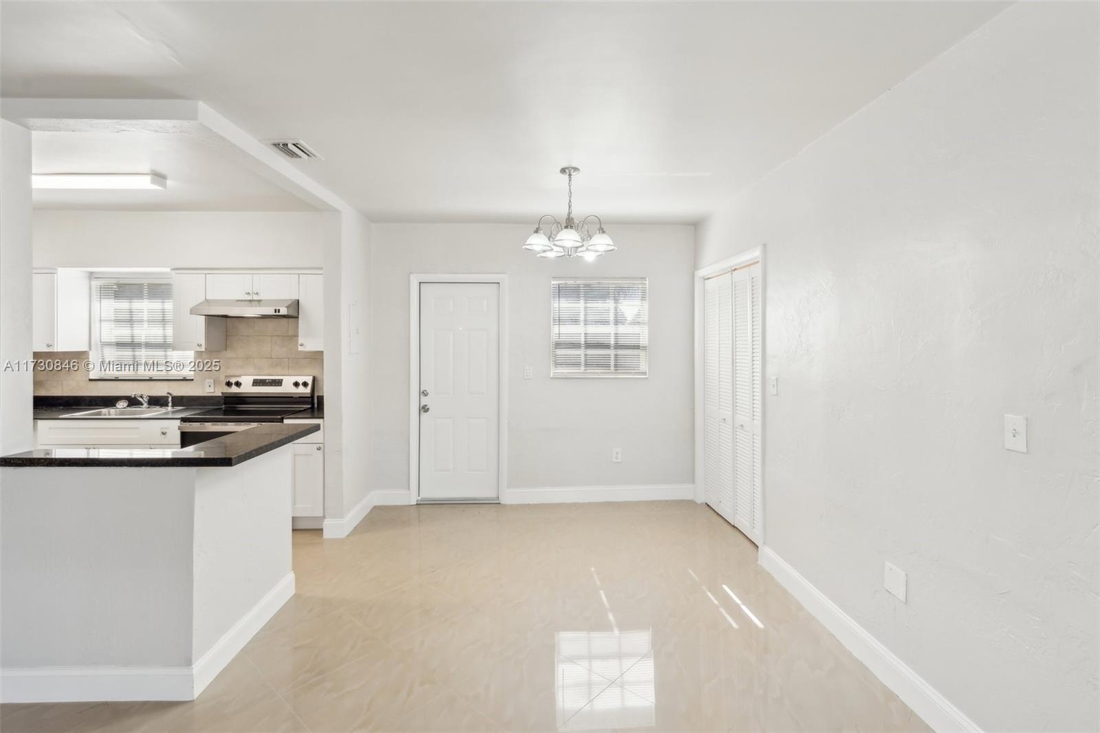 1230 NE 144th St