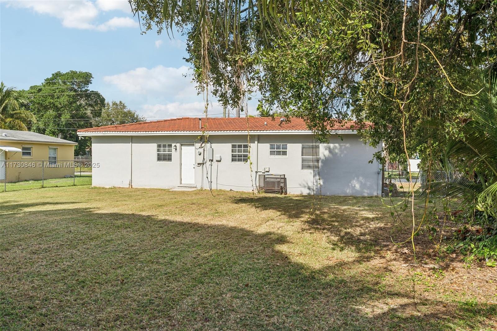 1230 NE 144th St