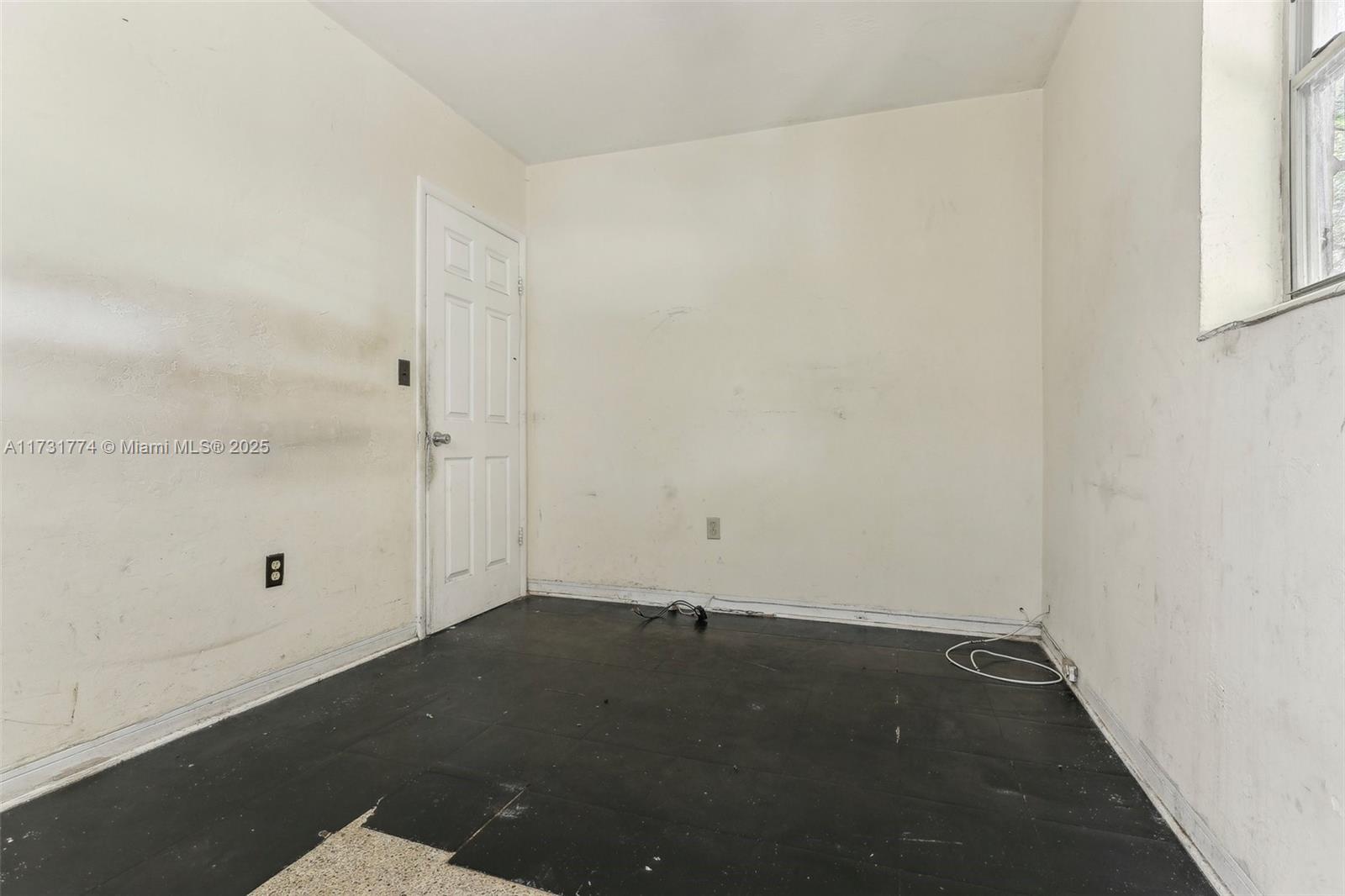 2929 NW 56th St