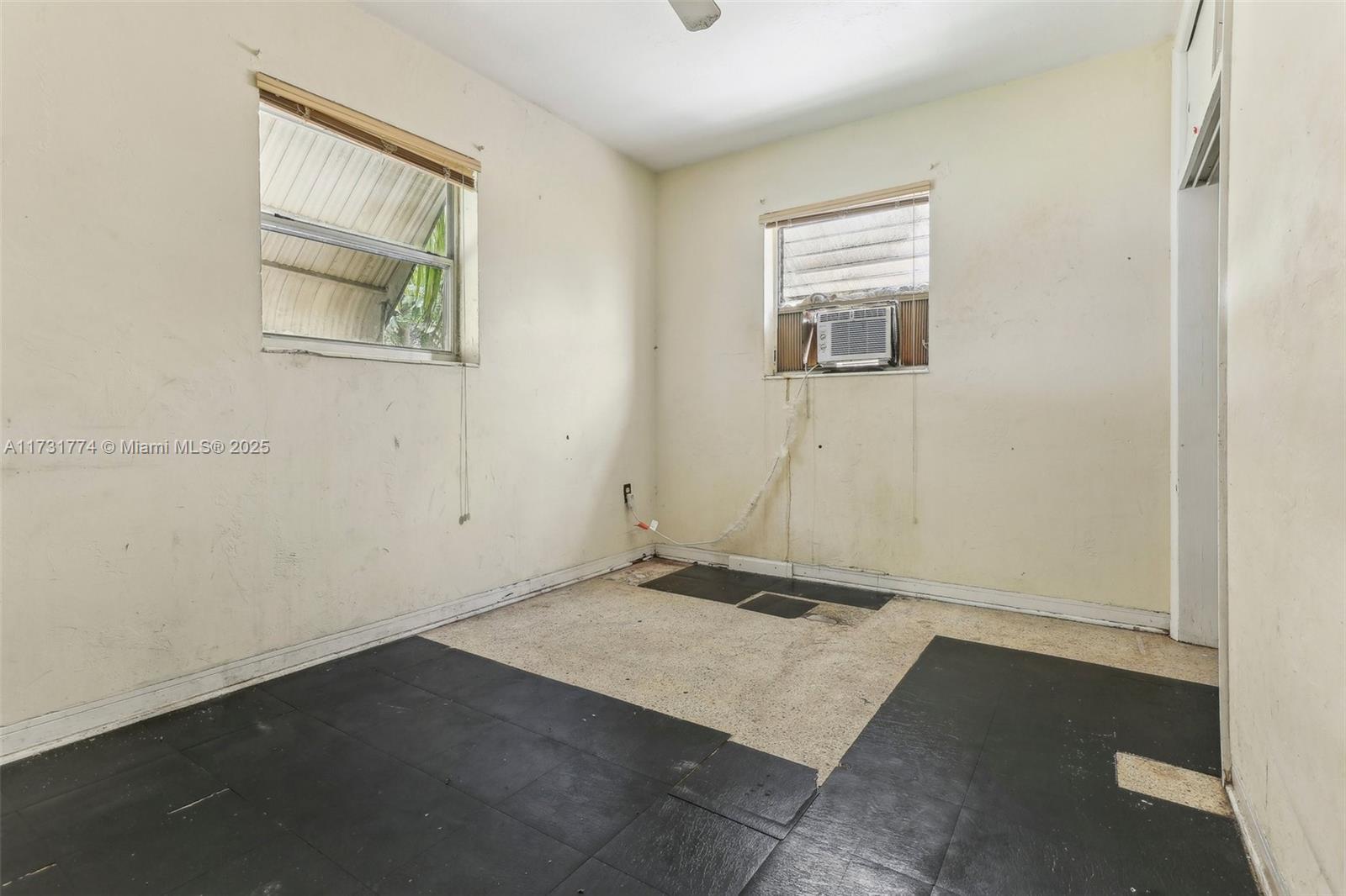 2929 NW 56th St