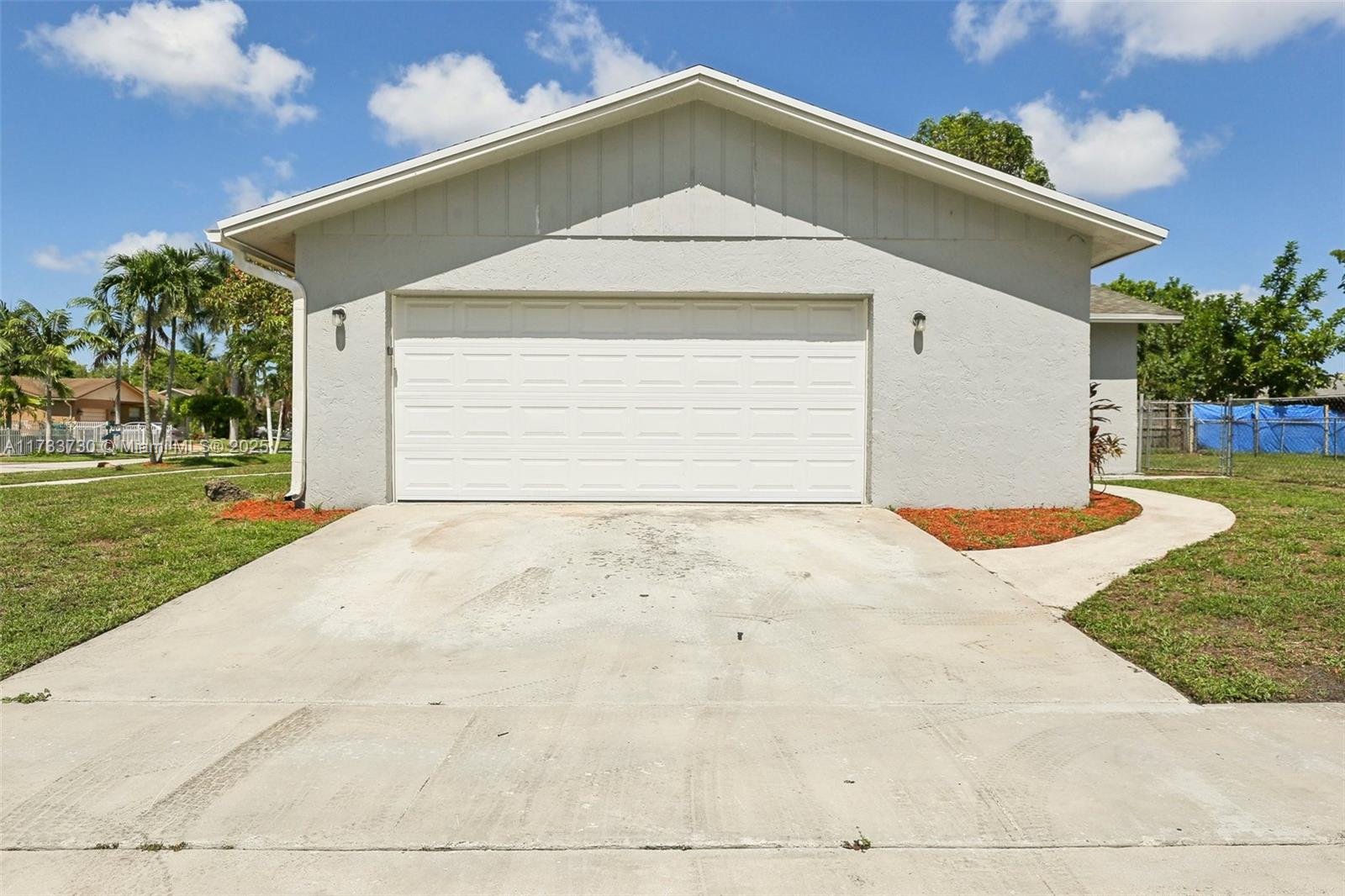 7830 NW 47th St