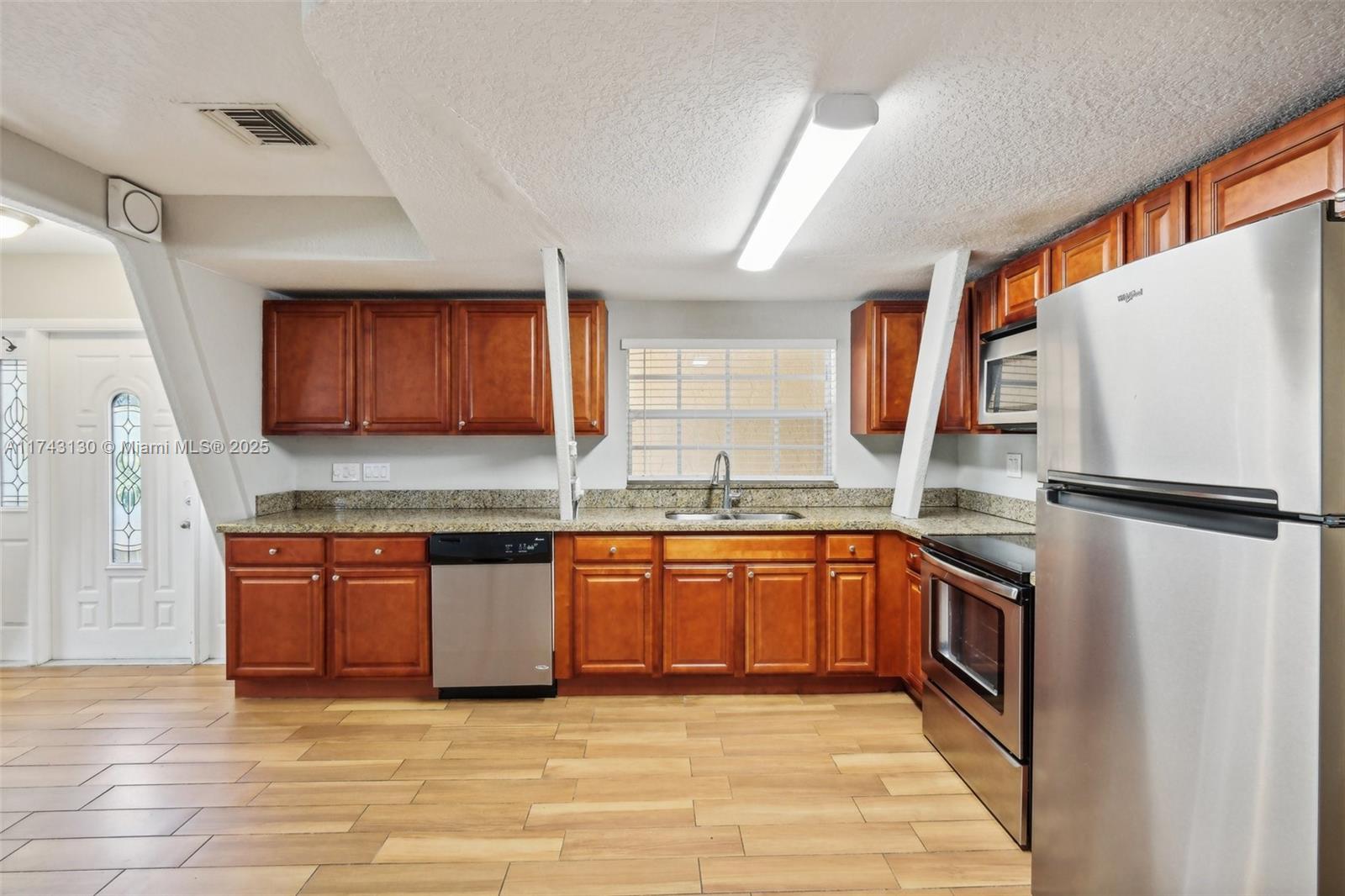 126 Barcelona Dr