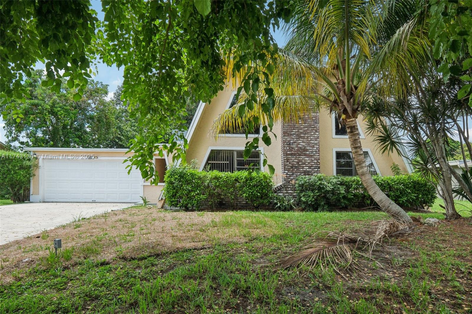 126 Barcelona Dr