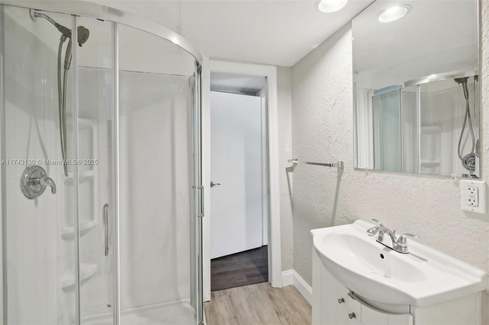 126 Barcelona Dr