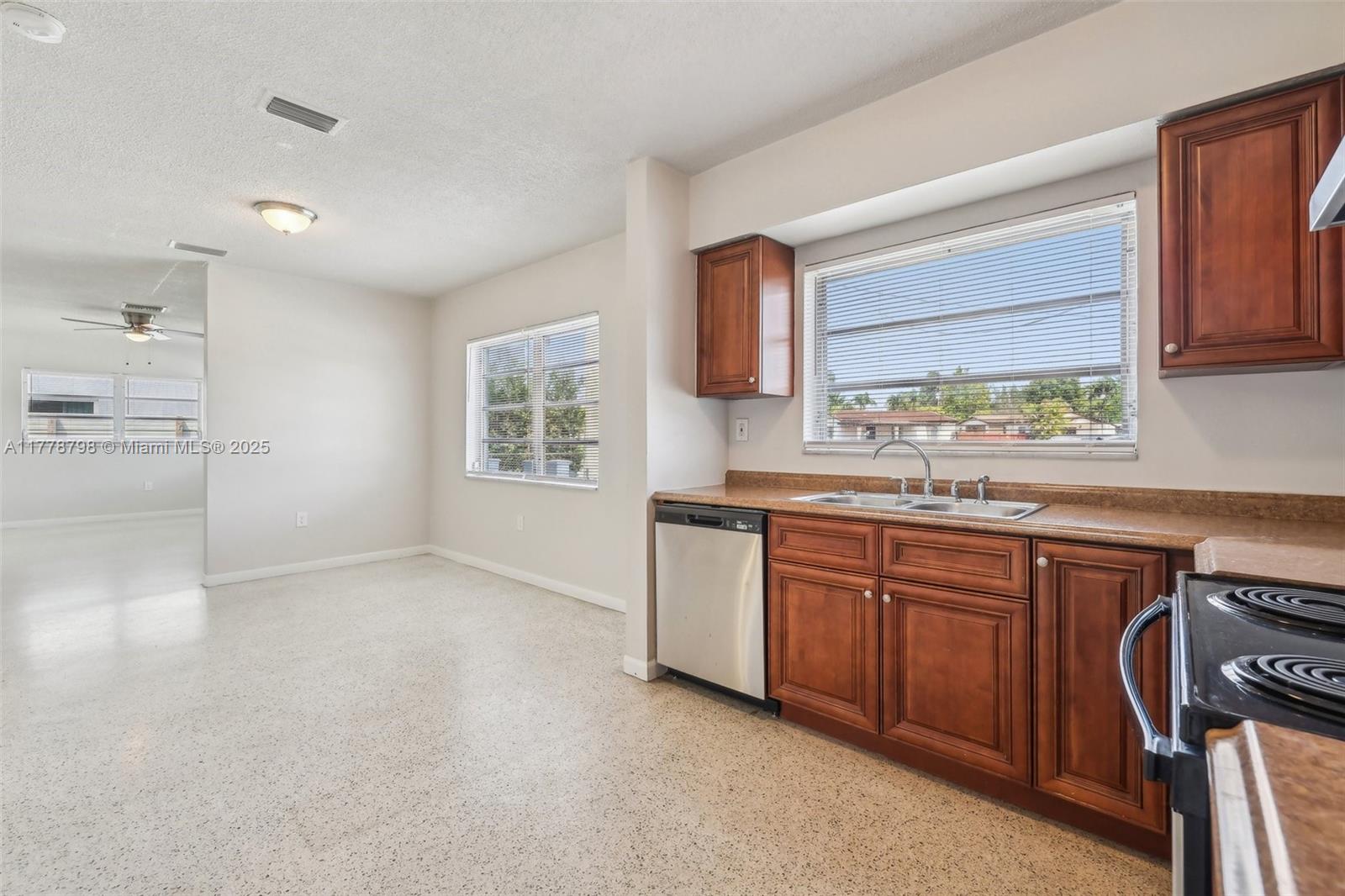 2650 SW 76th Ave