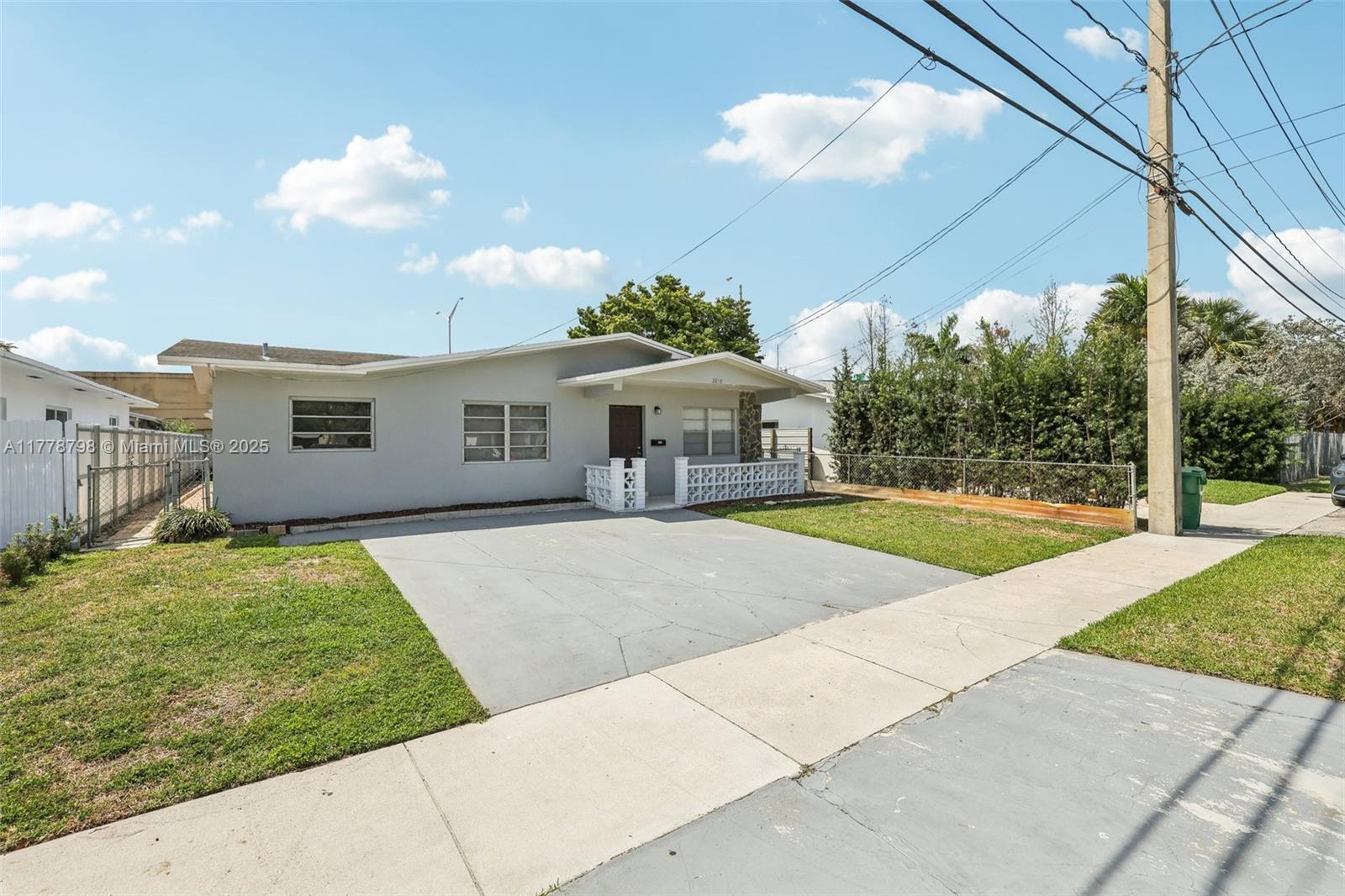 2650 SW 76th Ave