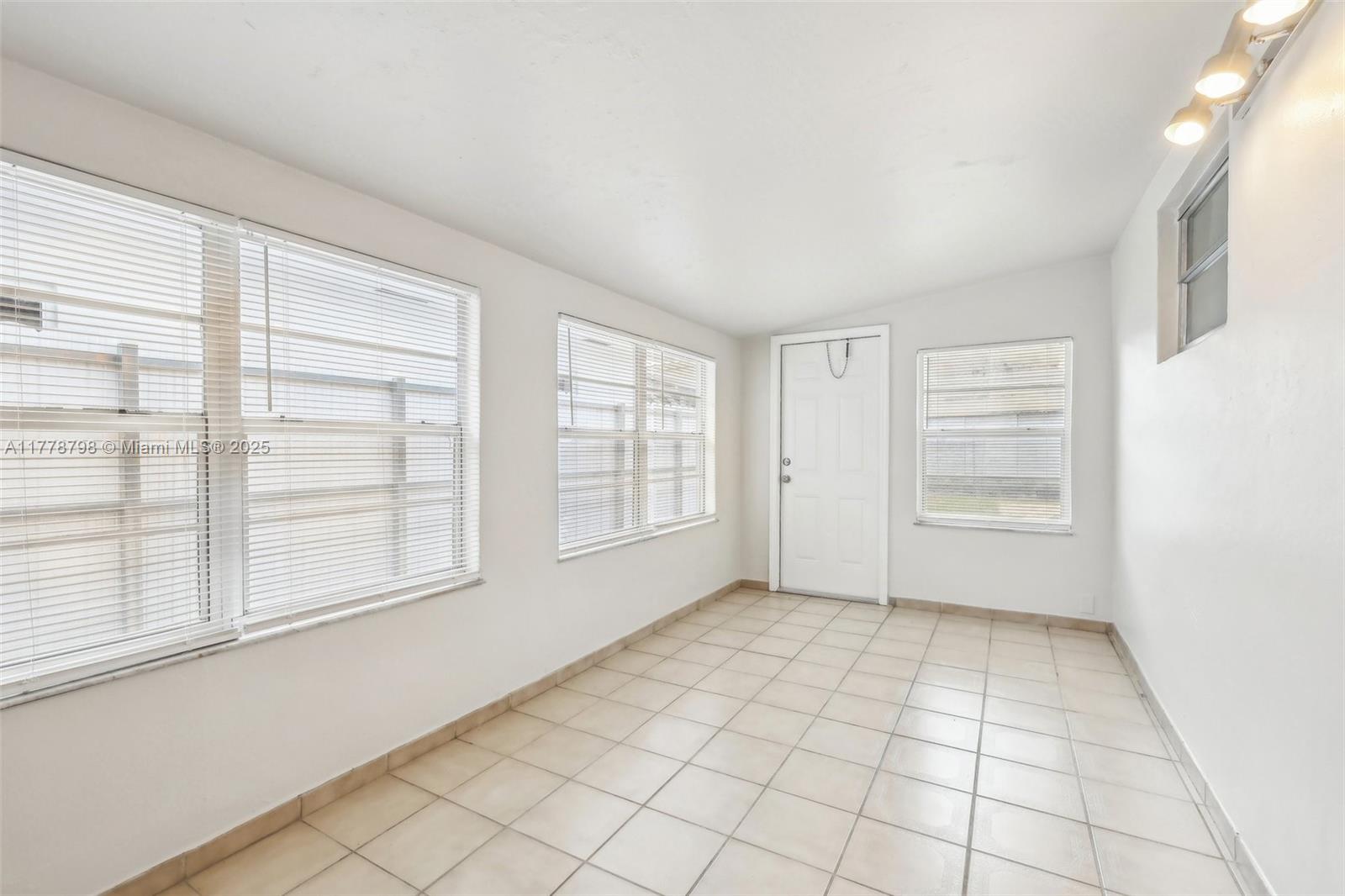 2650 SW 76th Ave