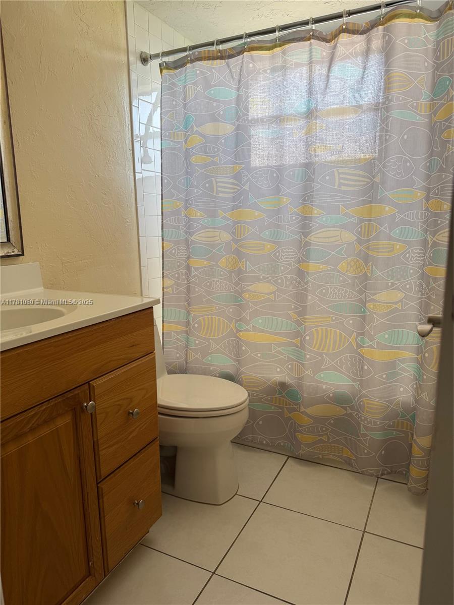 9510 Seagrape Dr # 406