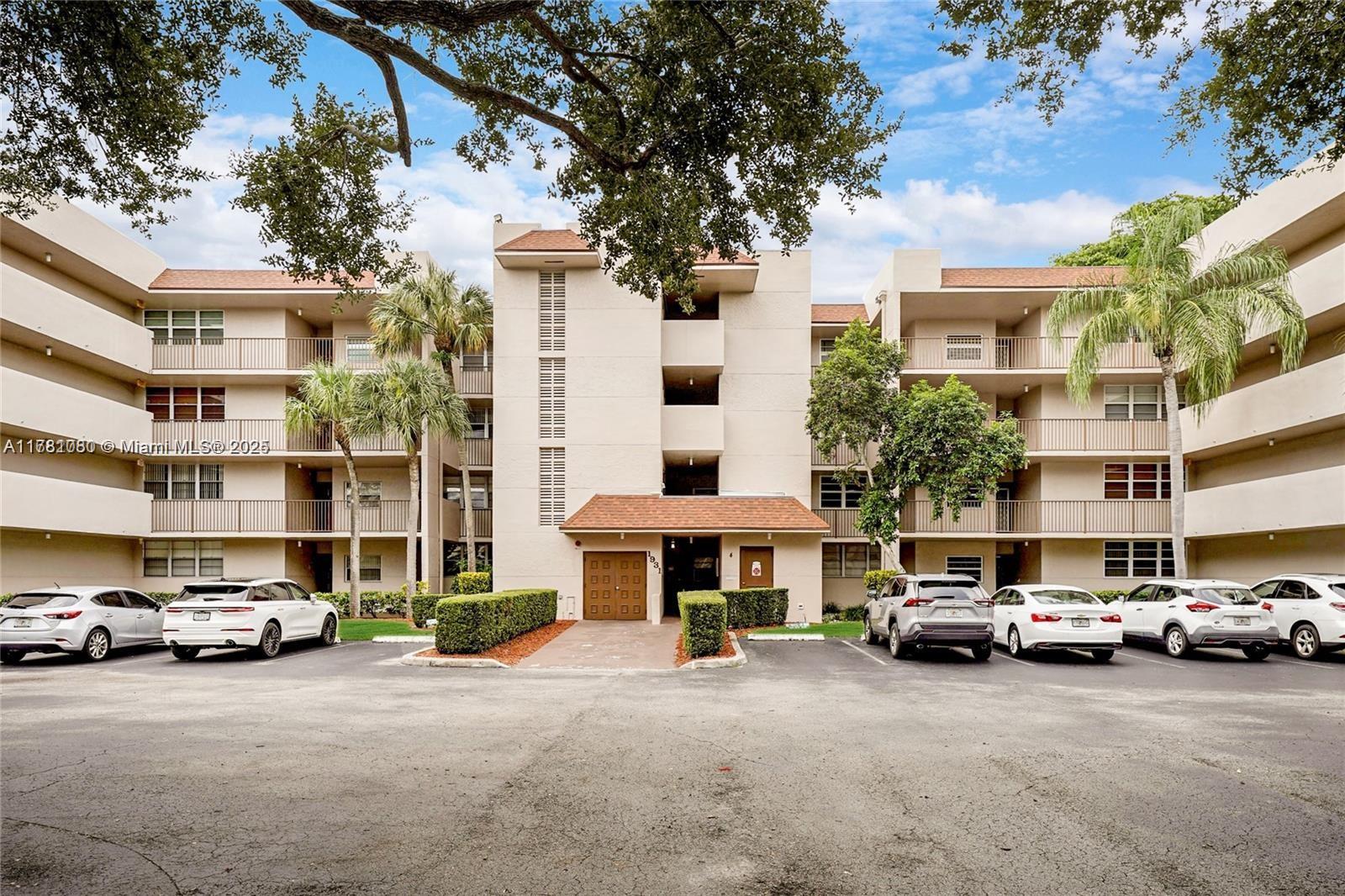 9510 Seagrape Dr # 406