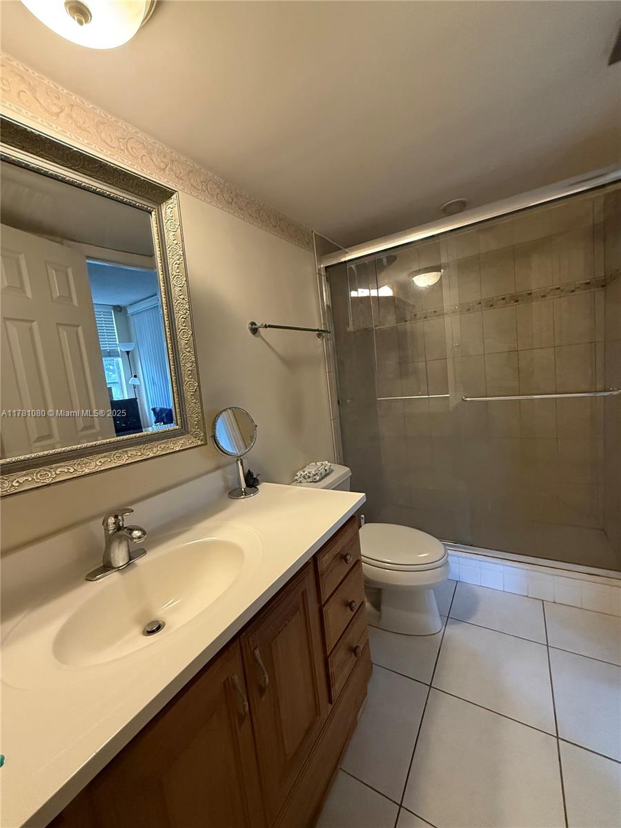 9510 Seagrape Dr # 406