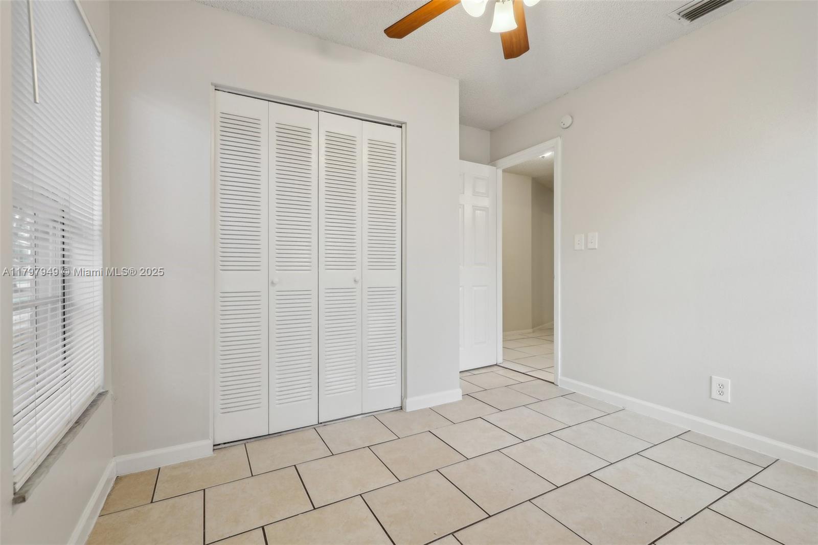8101 NW 44th Ct