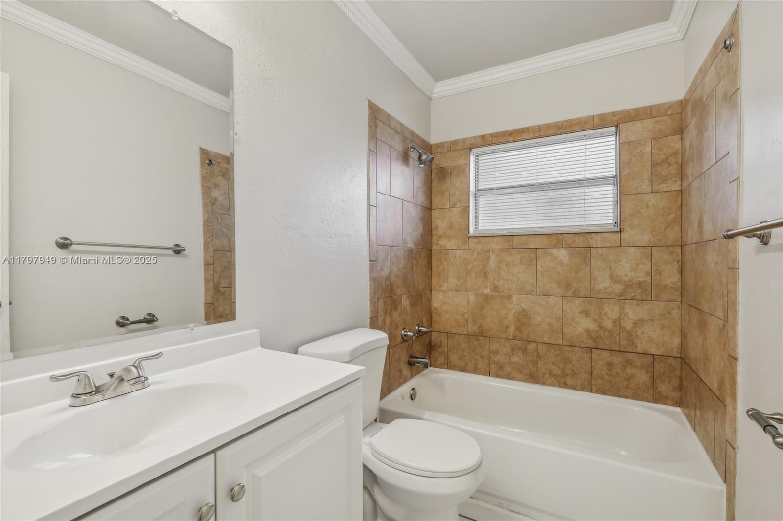 8101 NW 44th Ct