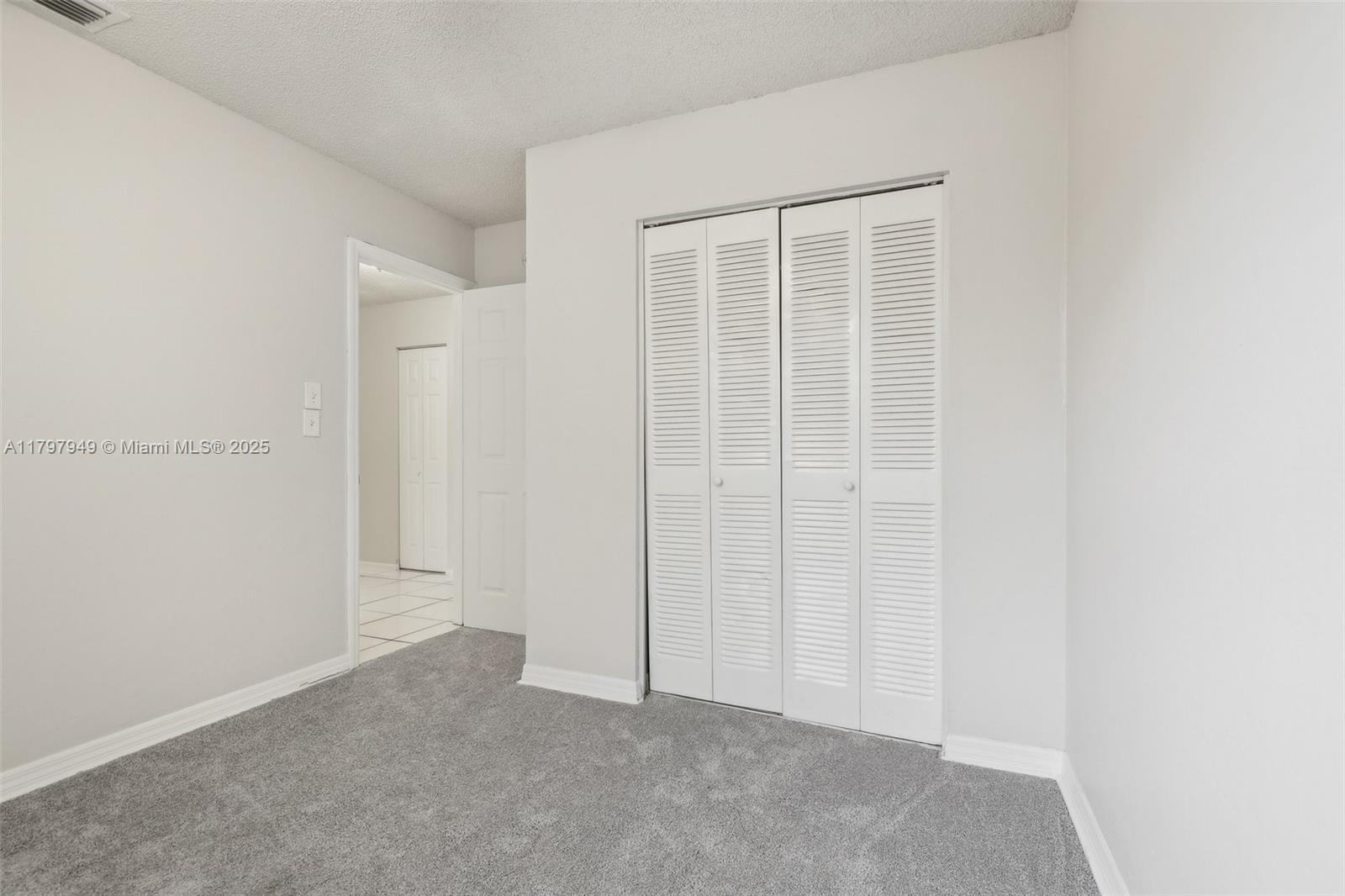 8101 NW 44th Ct