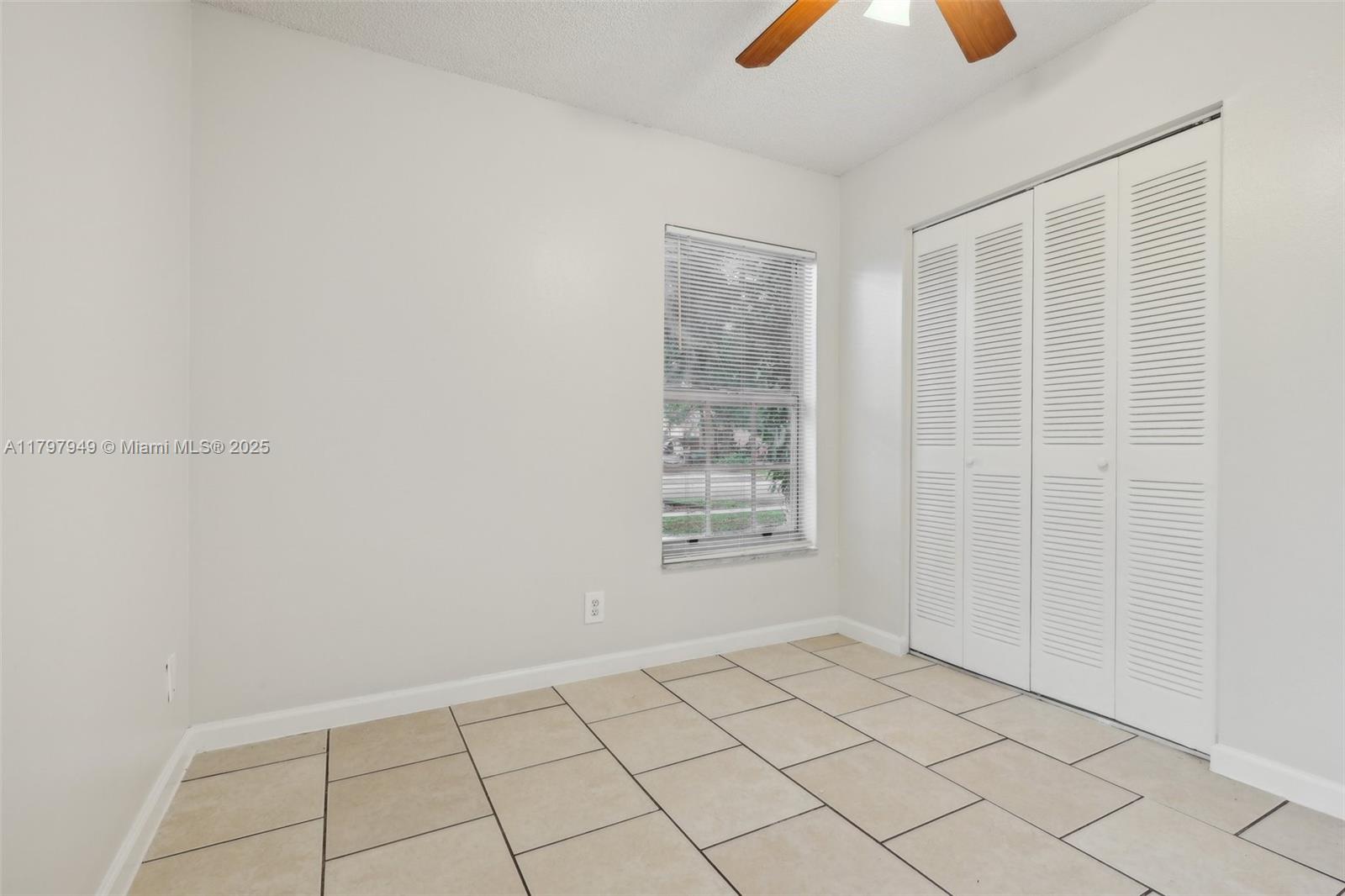 8101 NW 44th Ct