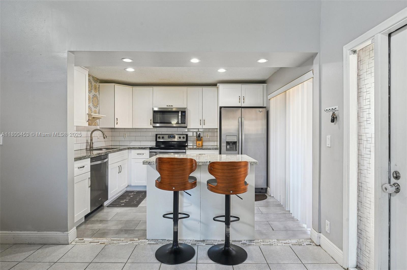 2323 NW 37th Ave