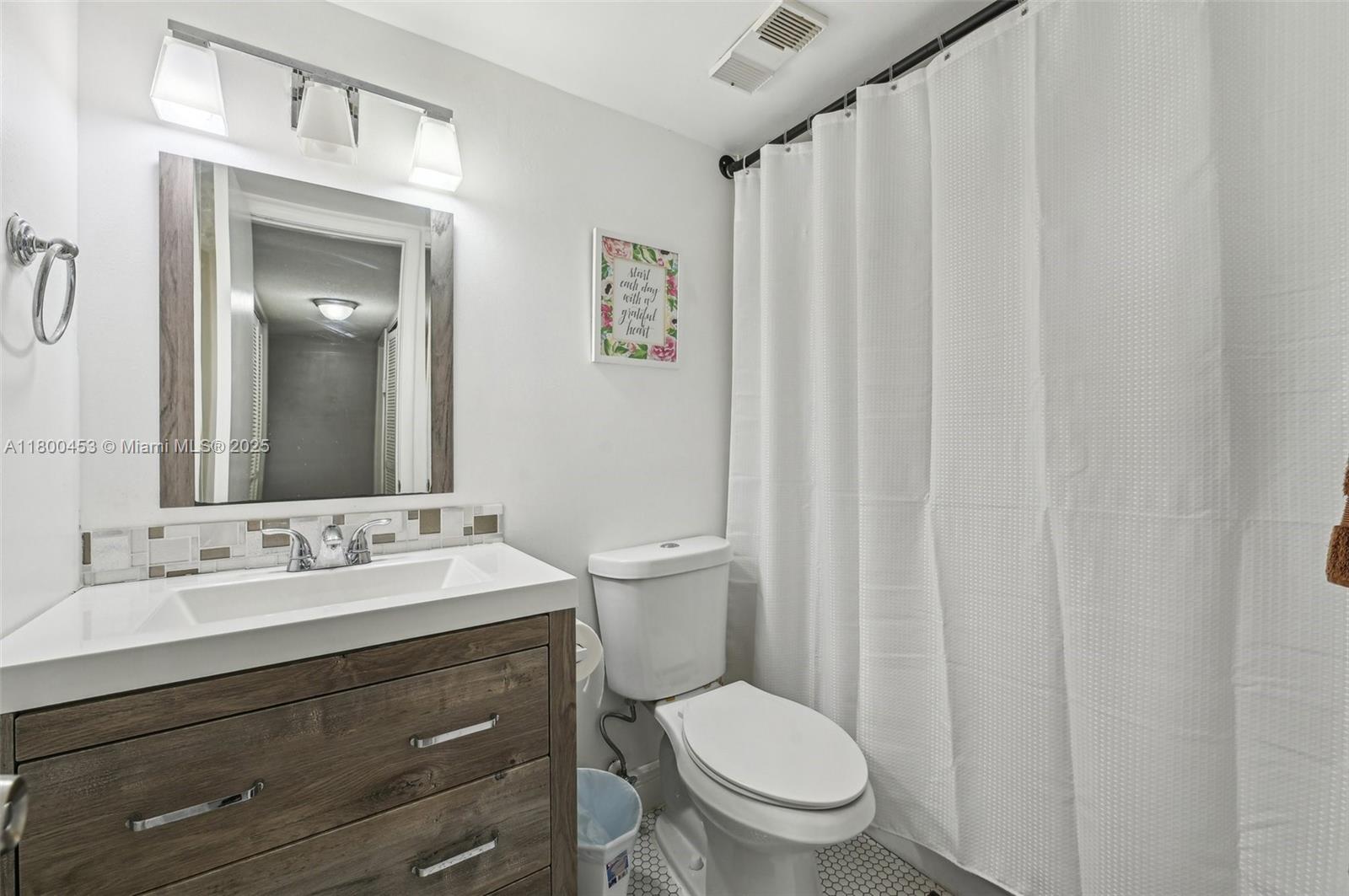 2323 NW 37th Ave