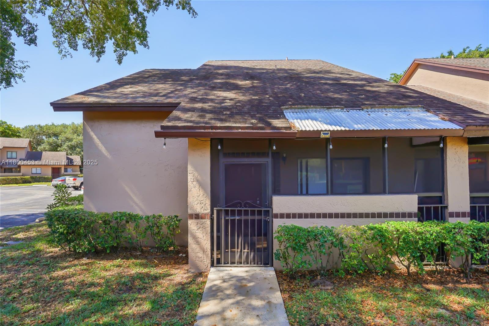 2323 NW 37th Ave