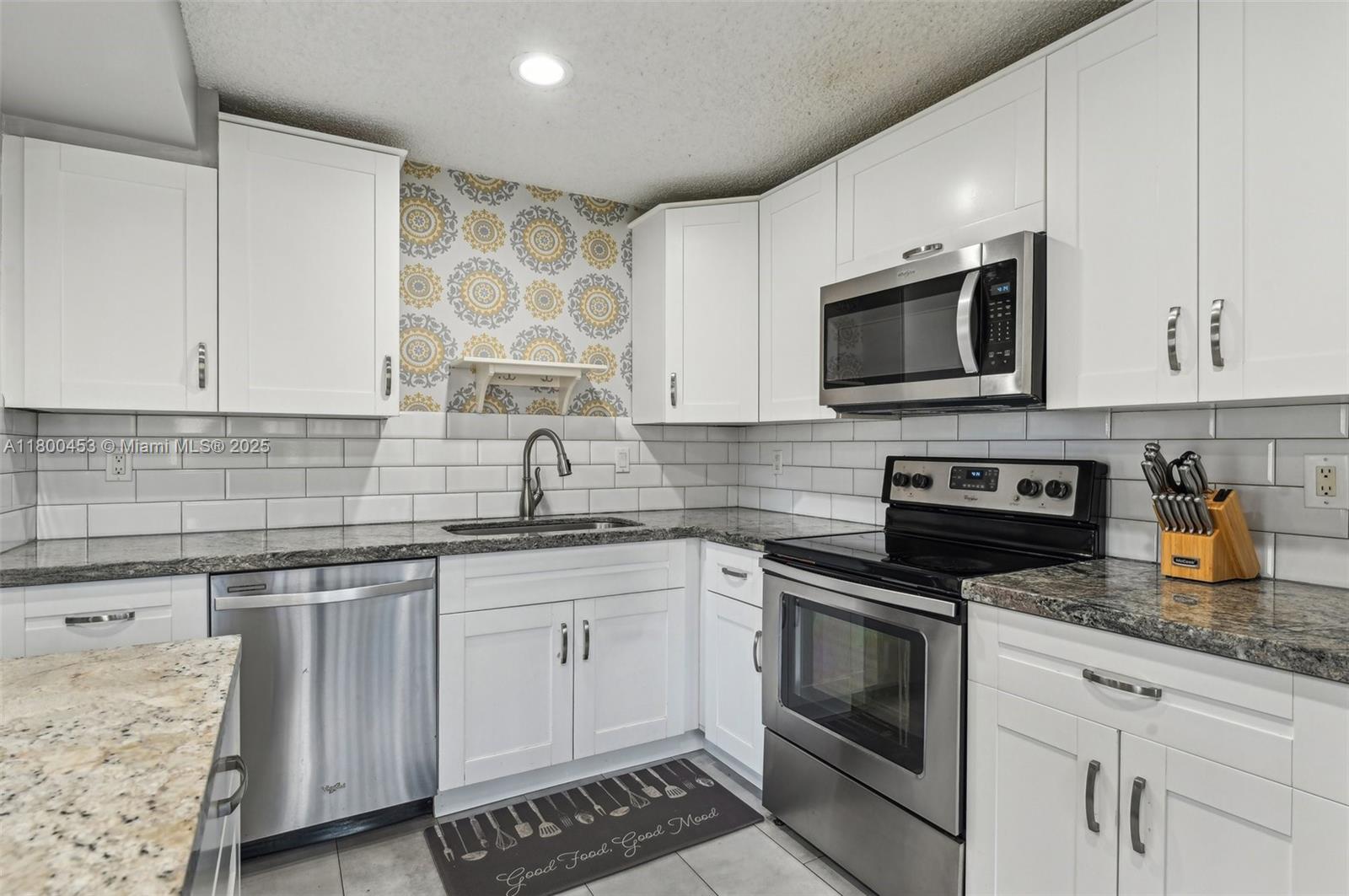 2323 NW 37th Ave