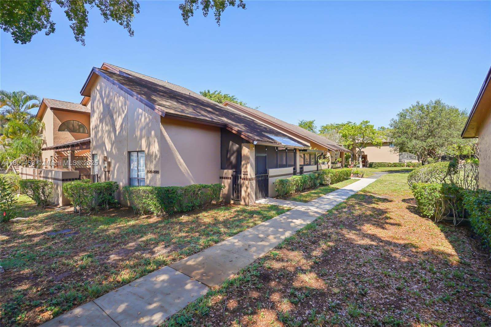 2323 NW 37th Ave