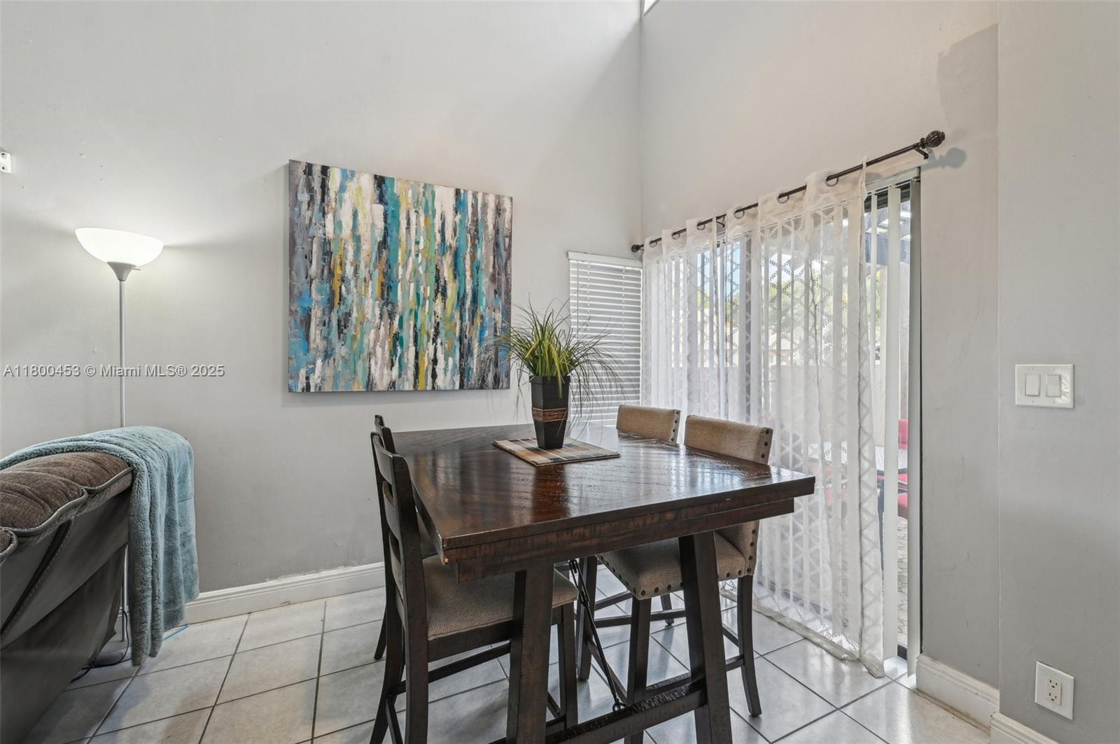 2323 NW 37th Ave
