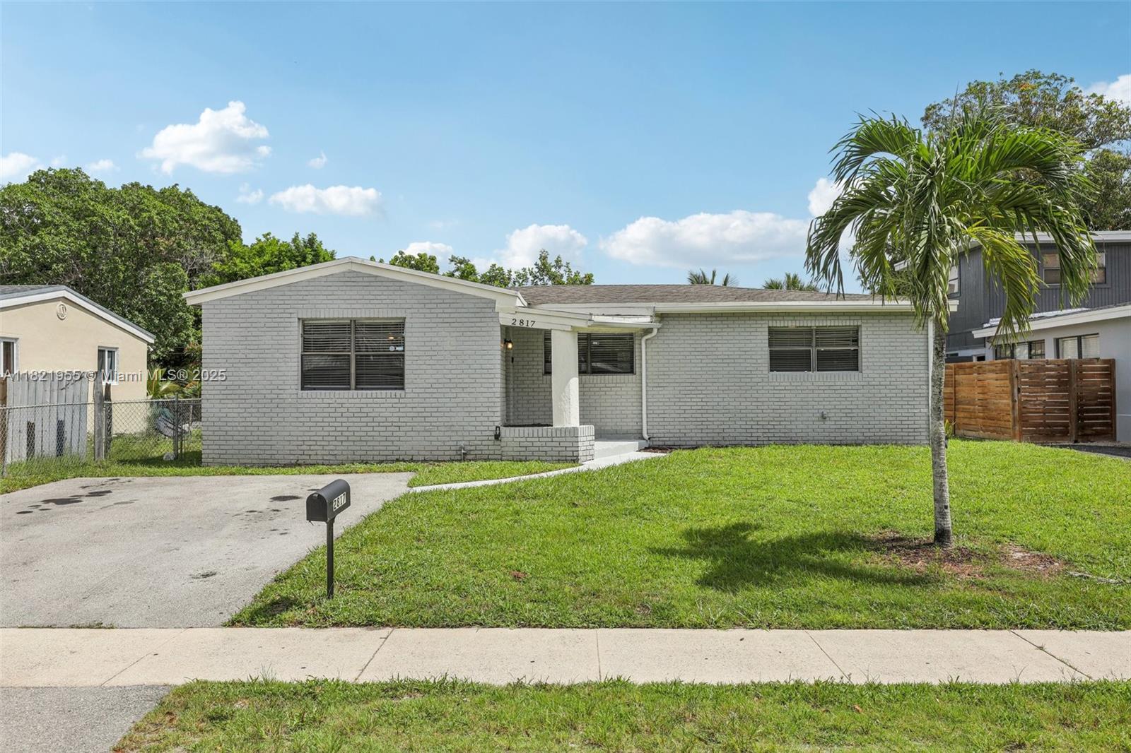 2817 SW 8th St
