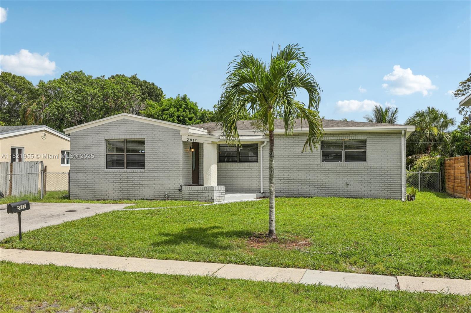2817 SW 8th St