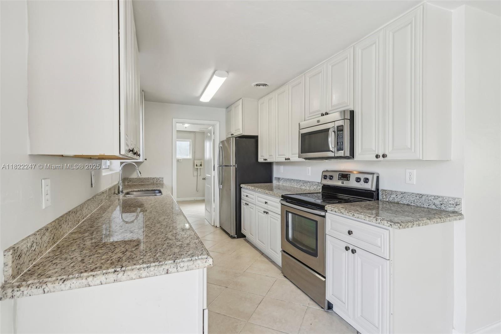 1700 SW 5th Ave