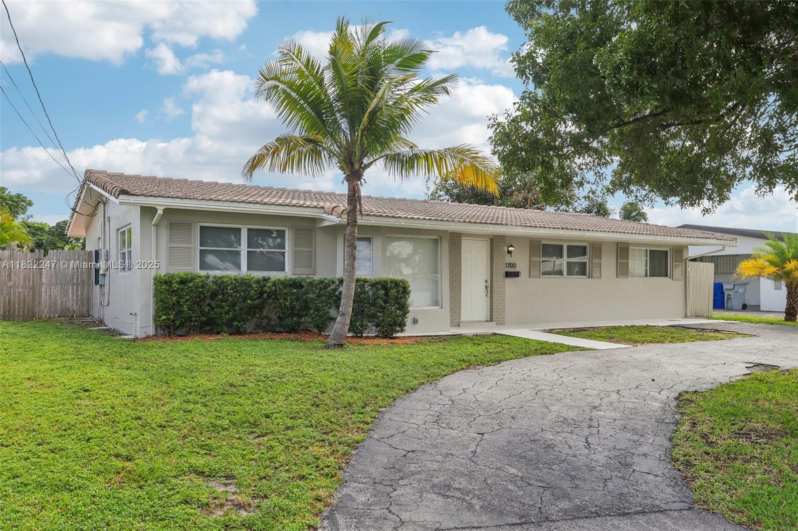 1700 SW 5th Ave